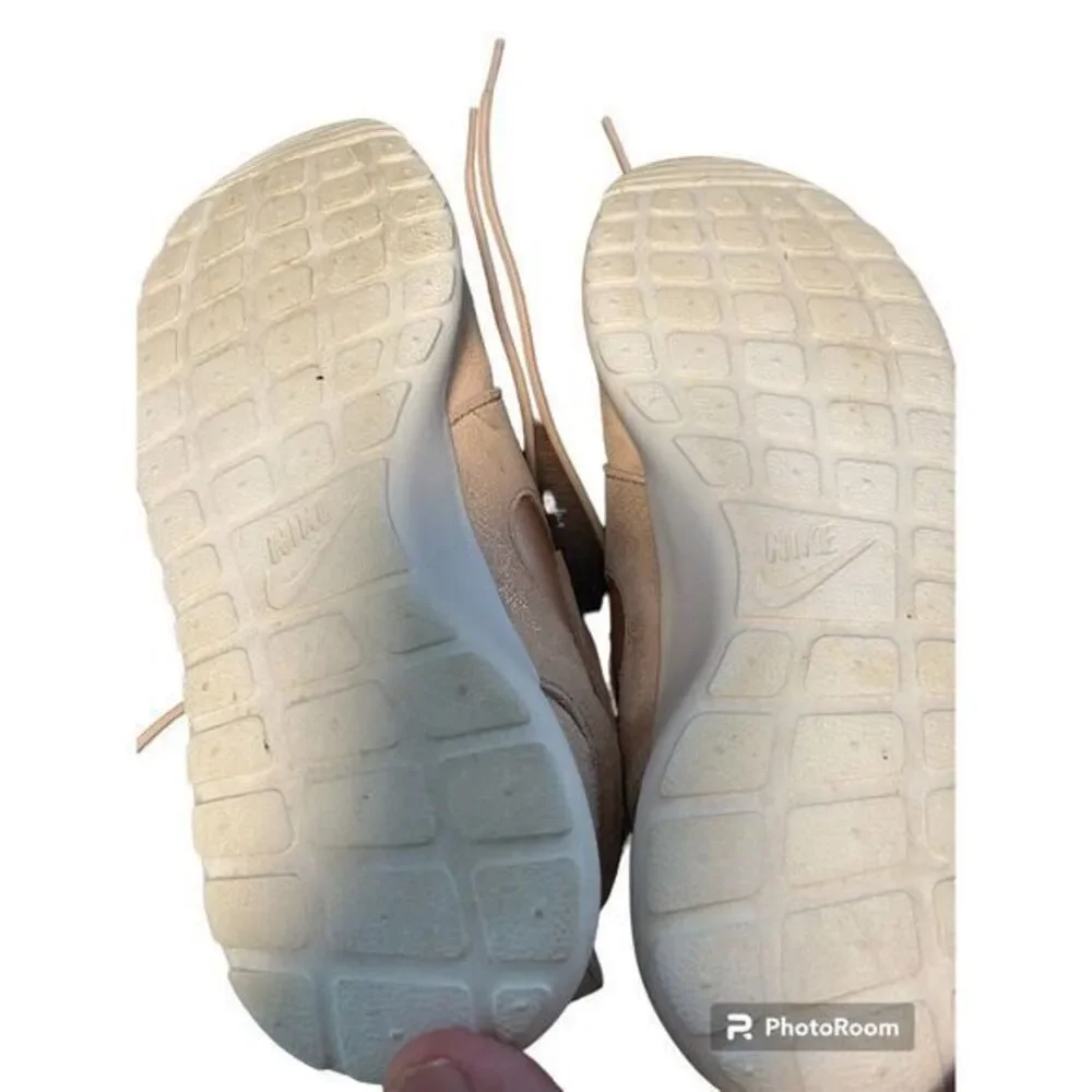 Nike Roshe One‎ Premium Metallic Rose Bronze Women's Size 7